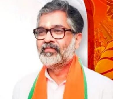 बीजेपी के घटते जनाधार के चलते मिला नीरज शेखर को टिकट