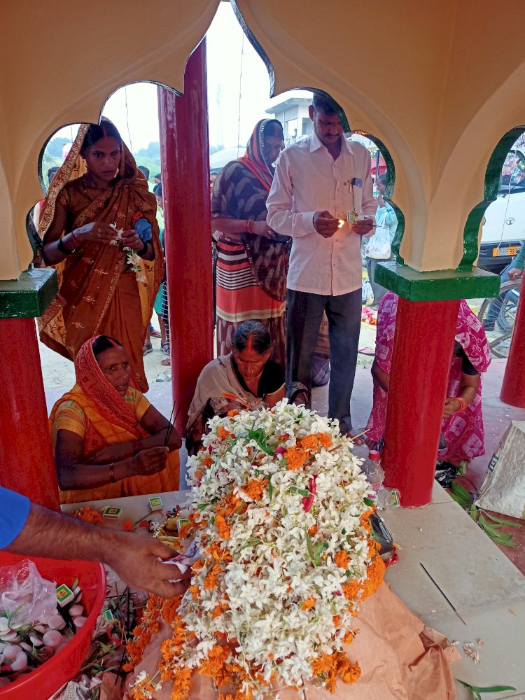श्रीनाथ बाबा धाम पर धनतेरस का किसान मेला सम्पन्न