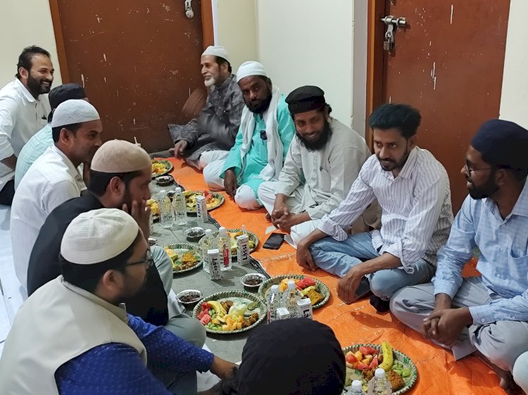 खिदमत-ए-खल्क के लिए इफ्तार का हुआ आयोजन, सैकड़ों रोजेदारों ने खोला रोजा