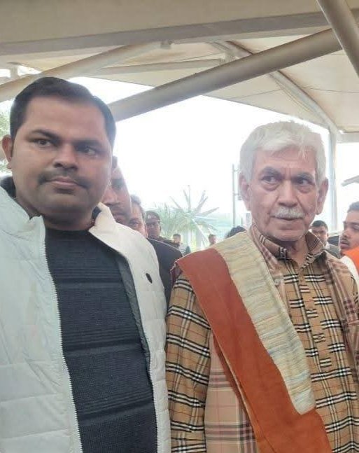 गाजीपुर जिले को जम्मू-कश्मीर के एल जी मनोज सिन्हा ने दी बड़ी सौगात