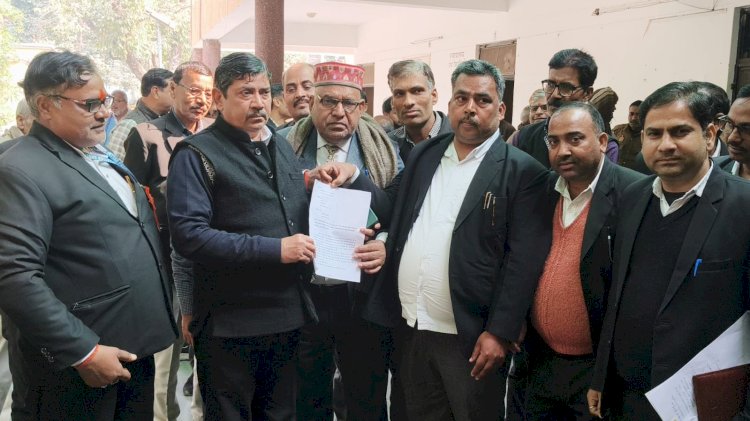 यूजीसी नए रेग्यूलेशन को लेकर अधिवक्ताओं में रोष, राष्ट्पति के नाम सौंपा ज्ञापन