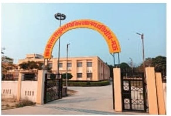 घोसी के टडियाव 100 बेड अस्पताल में सुविधाओं का टोटा ‍; एड.सतीश कुमार पांडेय